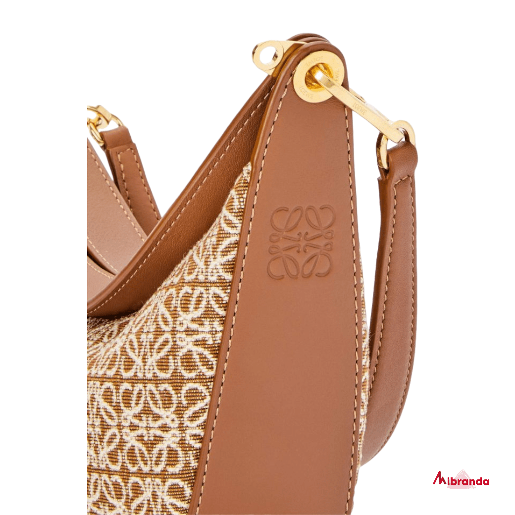 Bolso de hombro Luna mini, color bronceado, de Loewe. K11400 - Imagen 3